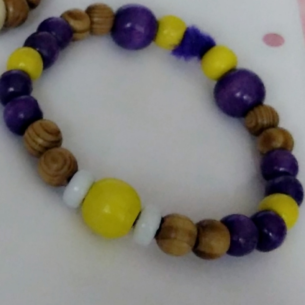 Hand made bracelets - Picture 2 of 3